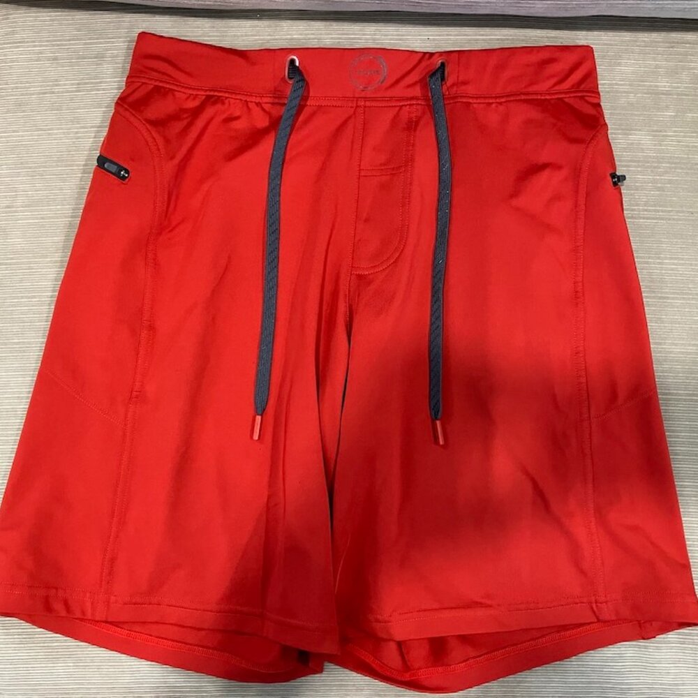 Vuori Shorts Size M Above Knee